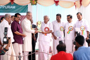 Kerala CM lays the foundation stone of academic buildings at AMU-Malappuram centre
