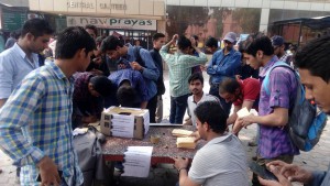 Around 1000 students of Jamia Millia Islamia wrote Postcard messages to the President of India  for justice to Rohith Vemula