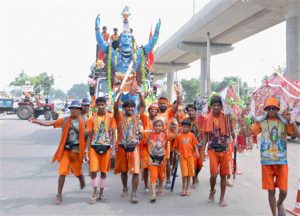 Dozen schools, colleges in UP asked to close due to KanwarYatra