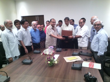 Signing of MoU on Unani medicine courses between JMI and CCRUM