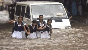Heavy rains clog life in Hyderabad