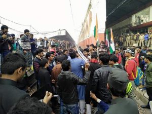 Hundreds of AMU Students arrested during #RailRokoAndolan to demand justice for missing JNU student;Later released