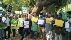 Government’s plan of planting equal saplings disregarded by Delhi people, Protested against felling of 16500 trees