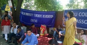 Freedom Badges Released on 18th Day of DUTA and Hindu College Staff Association Dharna