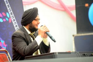 Meet this Pianist from DU’s Khalsa College who astonishes everyone with his magical fingers
