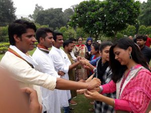 Jamia students celebrate Rakshabandhan in a historical way; Girls send Rakhi to soldiers